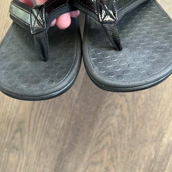 Vionic Sandals - Picture 3 of 7